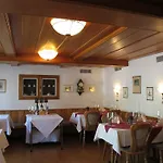 Hotel Restaurant Hirschen 3*