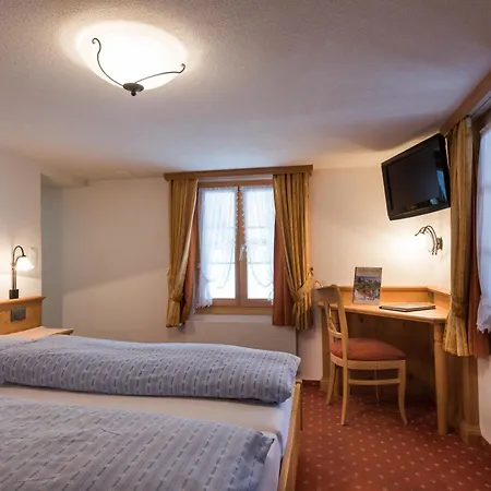 Szálloda Restaurant Hirschen 2*