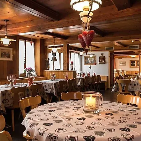 Restaurant Hirschen Hotel Unterseen