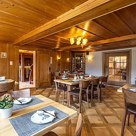 Restaurant Hirschen Hotel 3*