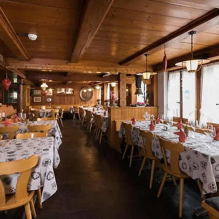 Szálloda Restaurant Hirschen 2*