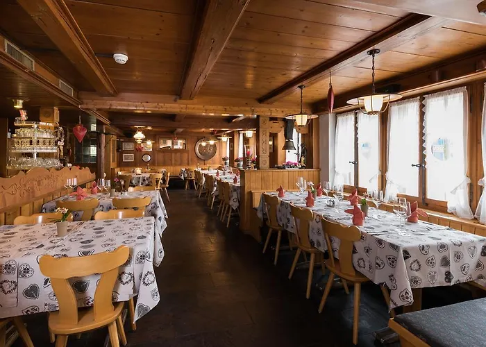 فندق Restaurant Hirschen 3*