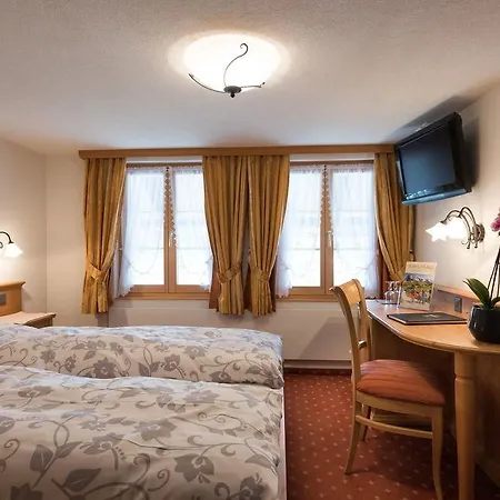 Hotell Restaurant Hirschen 3*